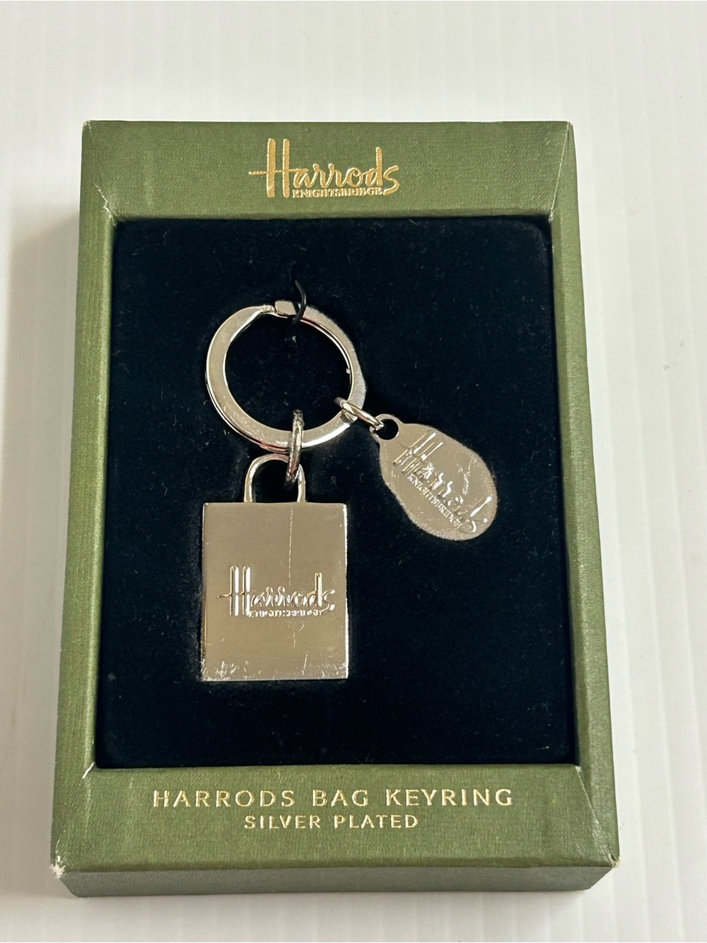Harrods Knightsbridge Tote Bag Key Ring Keychain Silver Plated NEW